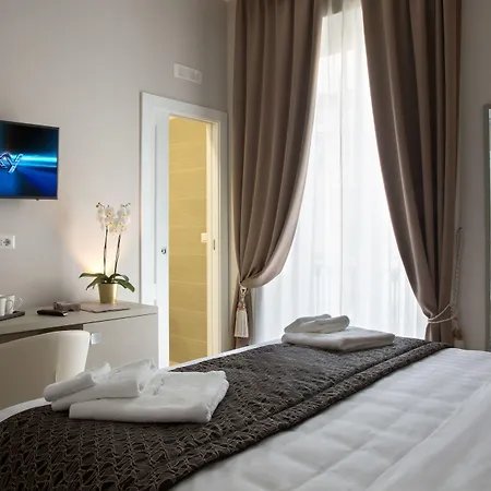 Naplesuite 4* Naples