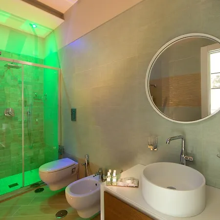 Naplesuite 4*