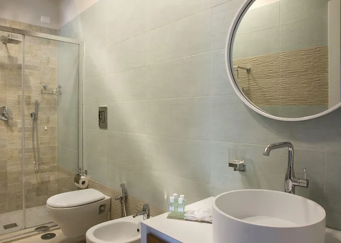 Naplesuite Гостевой дом 4*