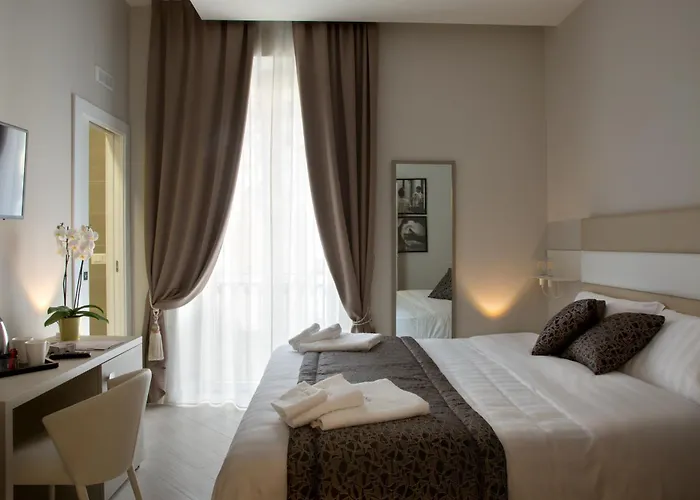 Naplesuite Гостевой дом 4*