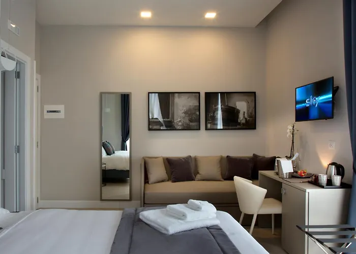 Naplesuite Неаполь