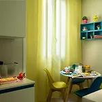 게스트하우스 Naplesuite 4*