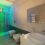 Naplesuite 게스트하우스 4*