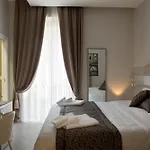 Naplesuite 게스트하우스 4*