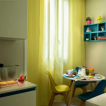 Naplesuite 2* Naples