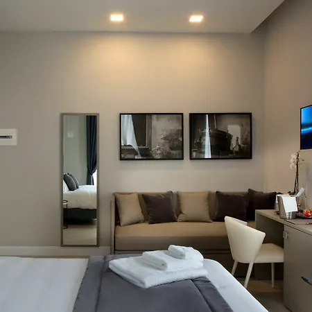 Naplesuite Naples